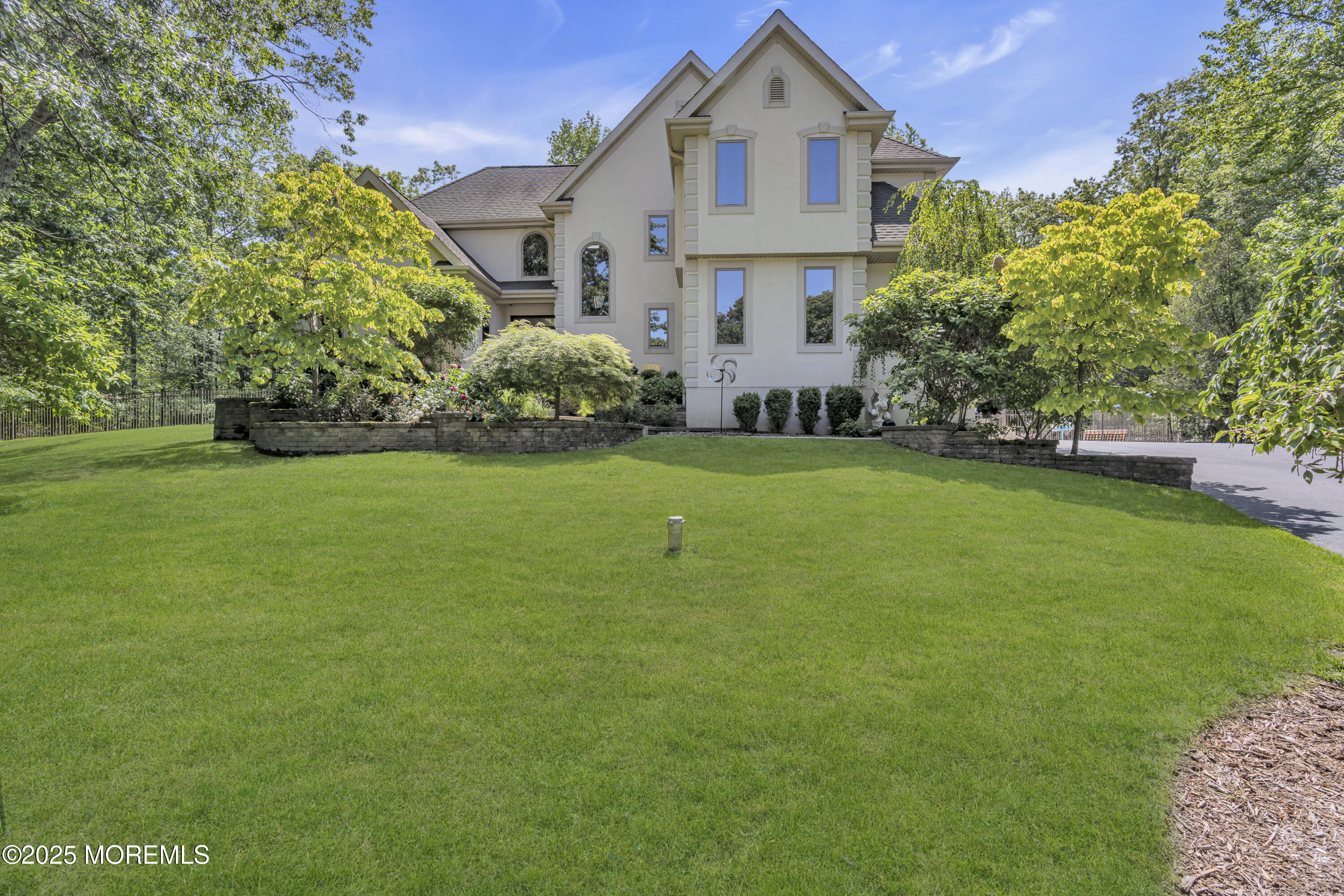 6 Canterbury Court Jackson NJ 08527