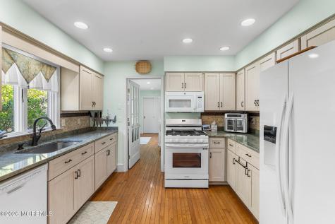 213 Woodberry Drive Toms River NJ 08753
