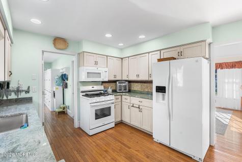 213 Woodberry Drive Toms River NJ 08753