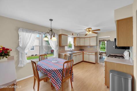 28 Nicole Court Lakewood NJ 08701