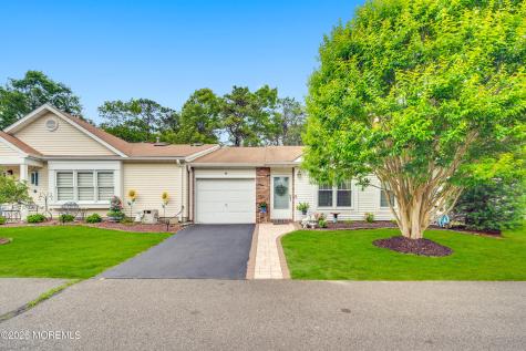 28 Nicole Court Lakewood NJ 08701