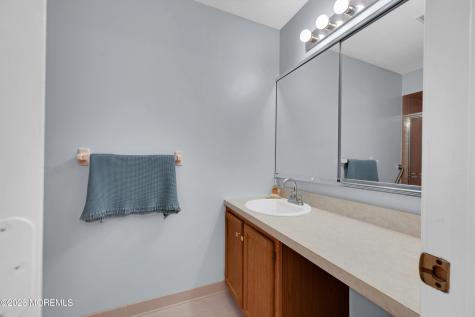 28 Nicole Court Lakewood NJ 08701
