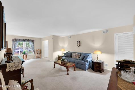 28 Nicole Court Lakewood NJ 08701