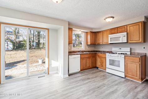 6 Surf Court Barnegat NJ 08005