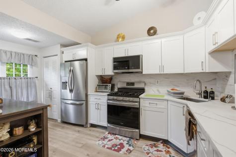 62 Wycoff Way E East Brunswick NJ 08816