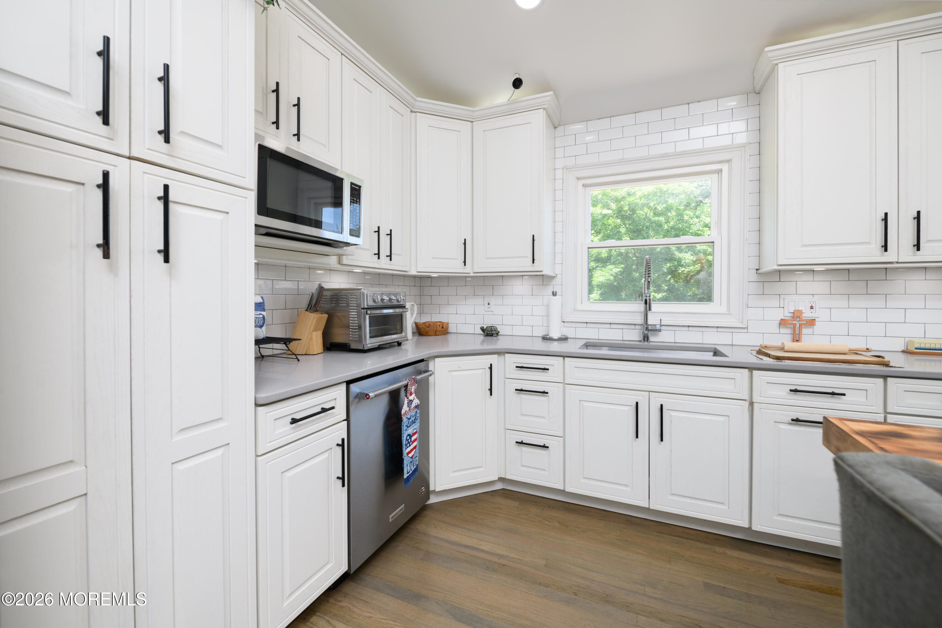 19 Kelvin Avenue Leonardo NJ 07737