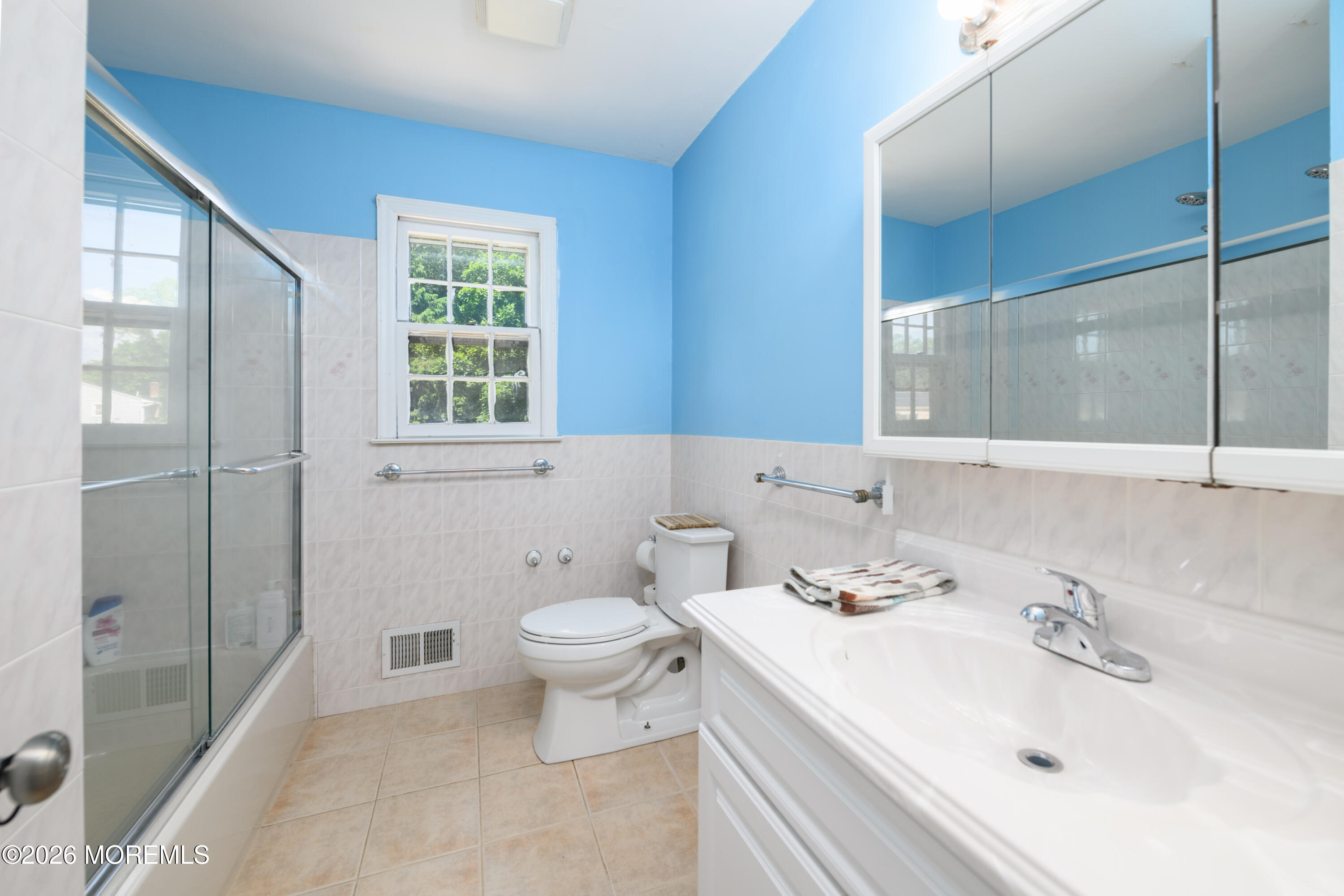 19 Kelvin Avenue Leonardo NJ 07737