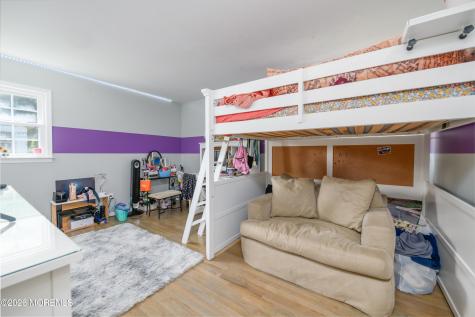 19 Kelvin Avenue Leonardo NJ 07737