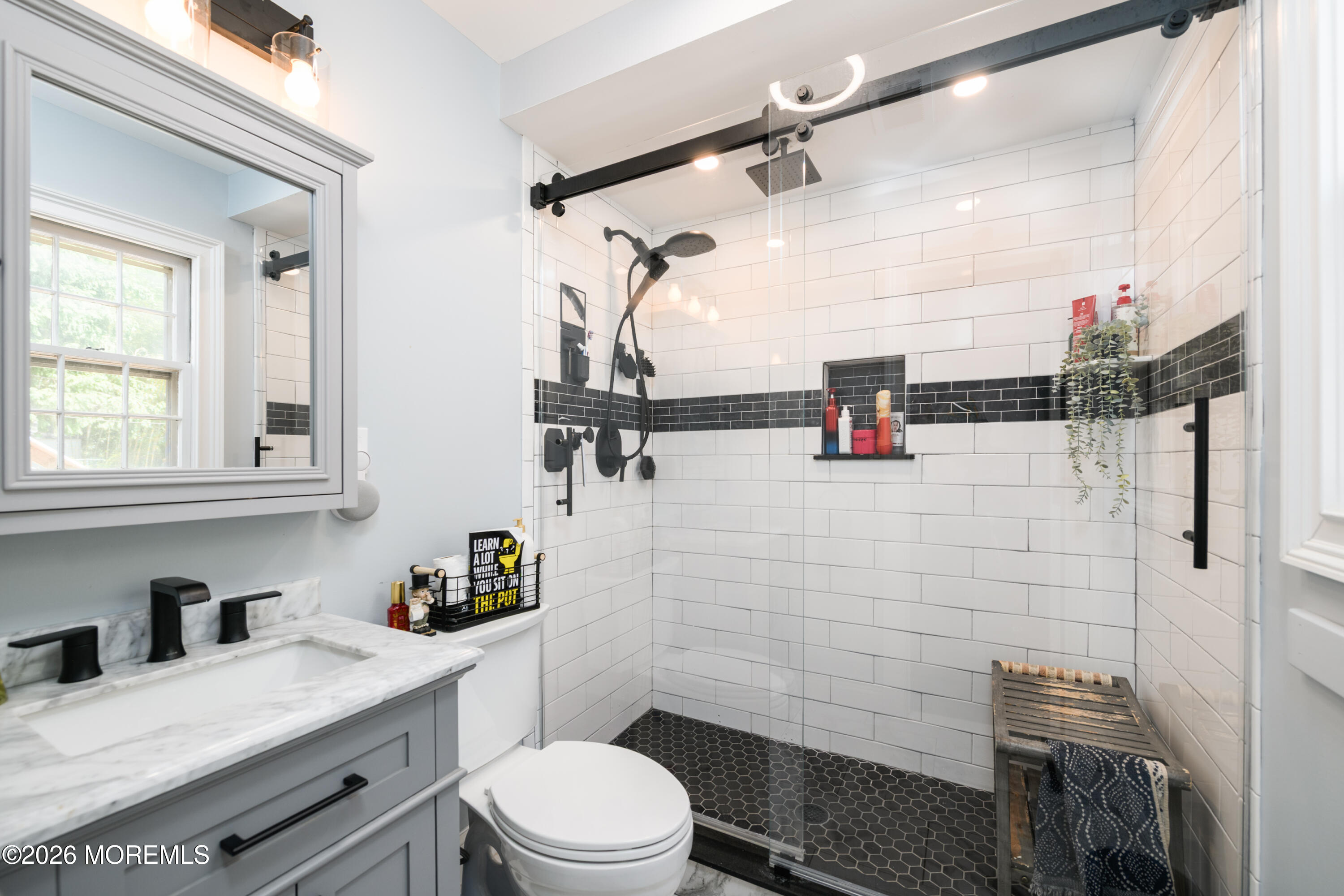 19 Kelvin Avenue Leonardo NJ 07737