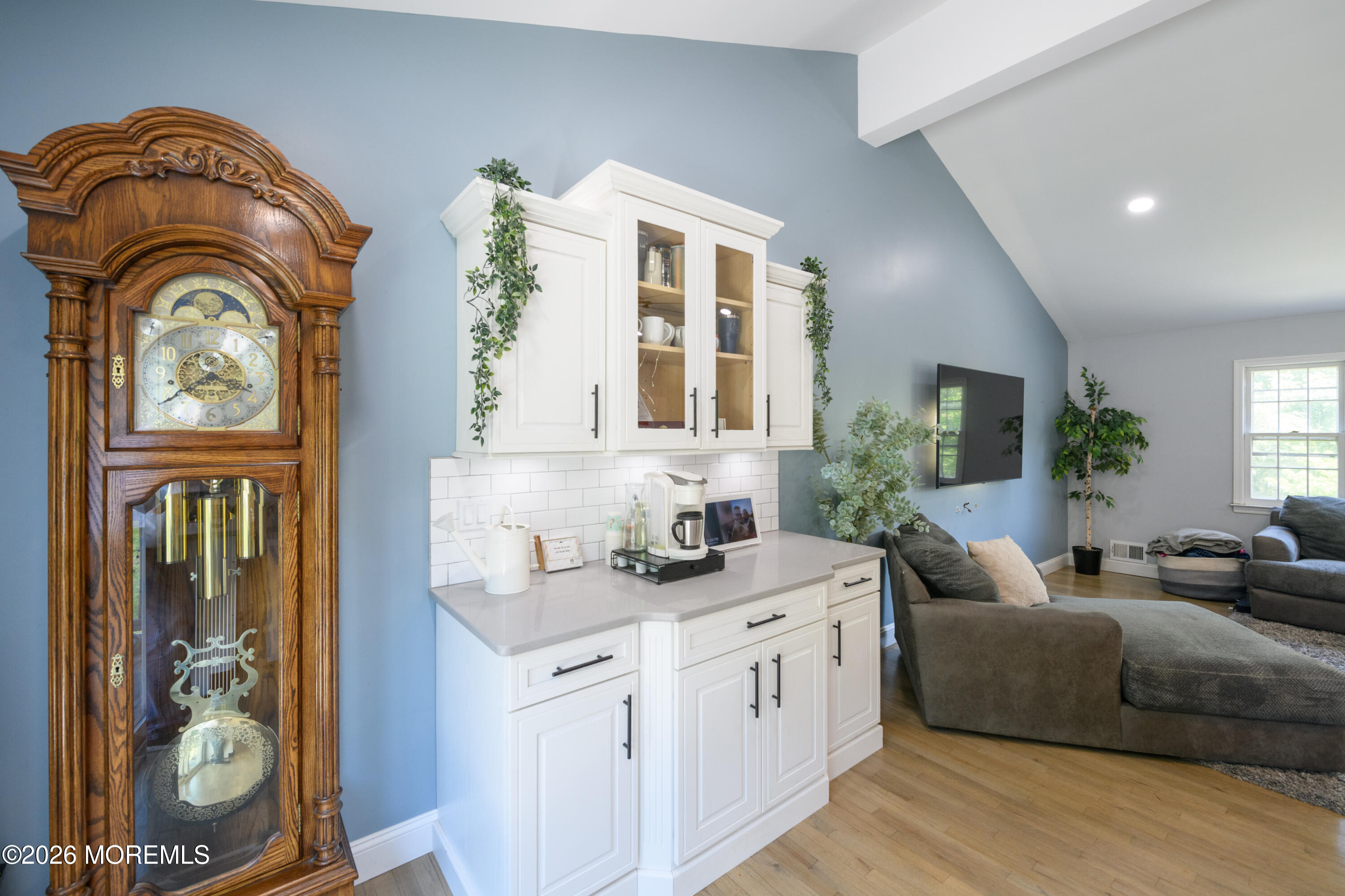 19 Kelvin Avenue Leonardo NJ 07737