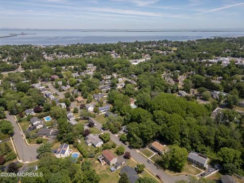 19 Kelvin Avenue Leonardo NJ 07737