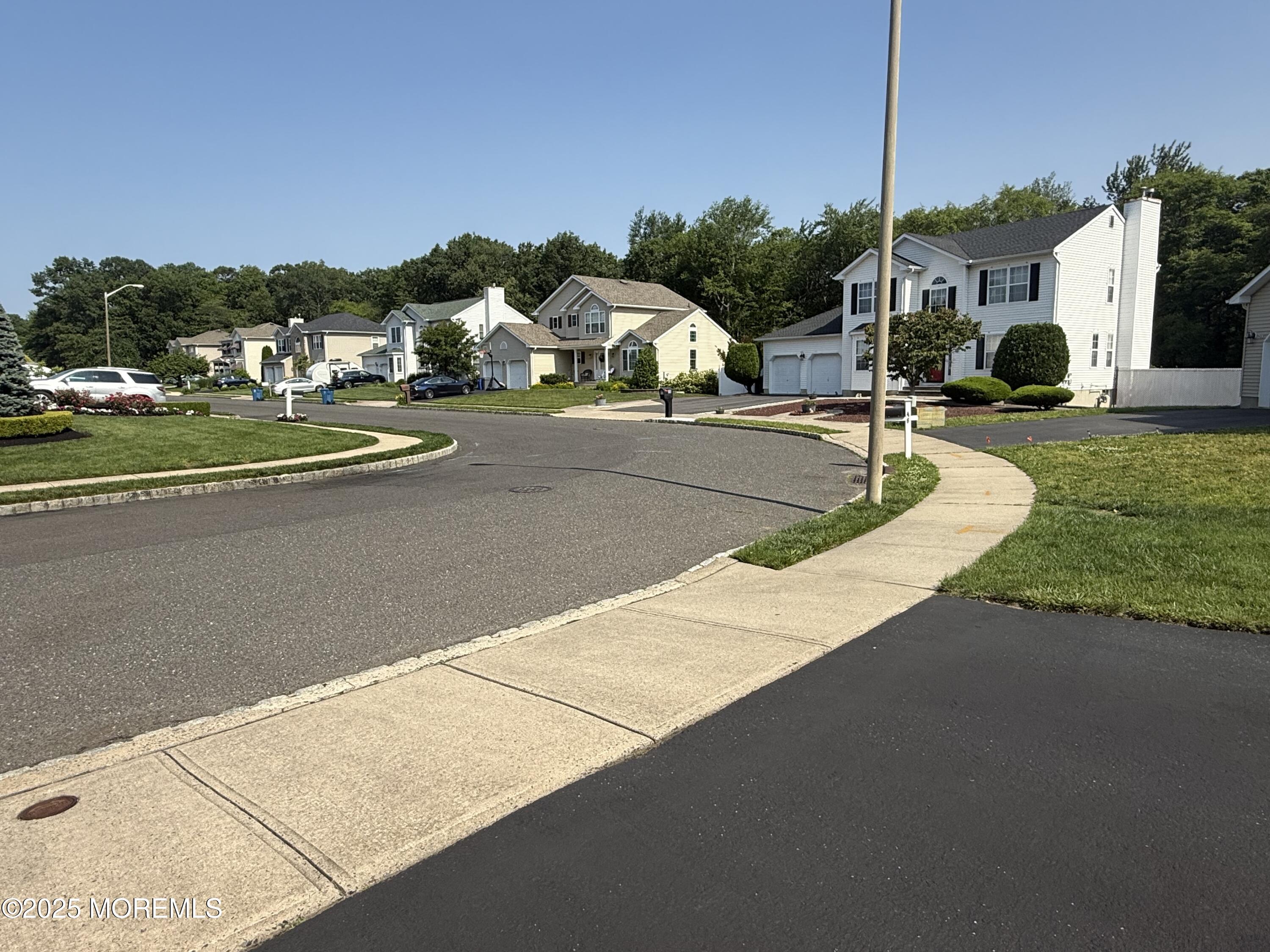 44 Diamond Lane Howell NJ 07731