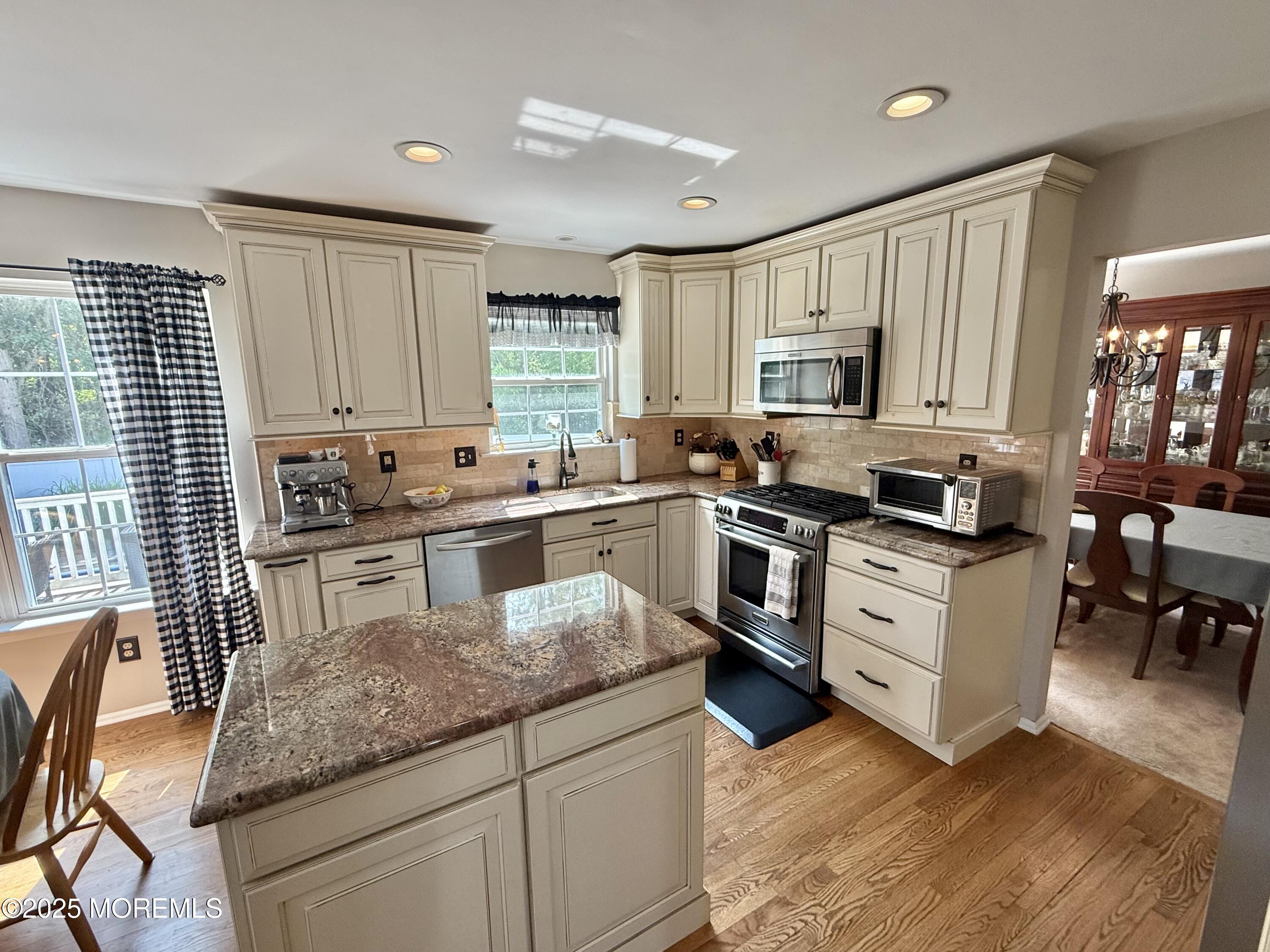 44 Diamond Lane Howell NJ 07731