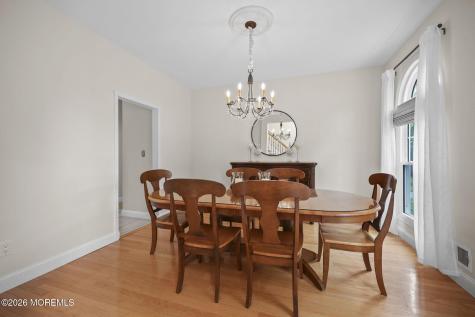 5 Mohegan Road Freehold NJ 07728