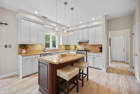 5 Mohegan Road Freehold NJ 07728