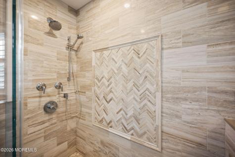 5 Mohegan Road Freehold NJ 07728