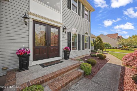 5 Mohegan Road Freehold NJ 07728