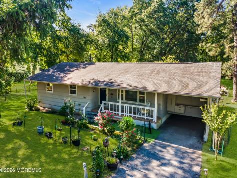 416 Oak Tree Road Freehold NJ 07728