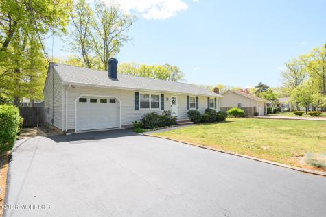 47 Paul Avenue Eatontown NJ 07724
