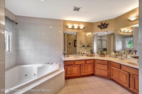 13 Appaloosa Drive Manalapan NJ 07726