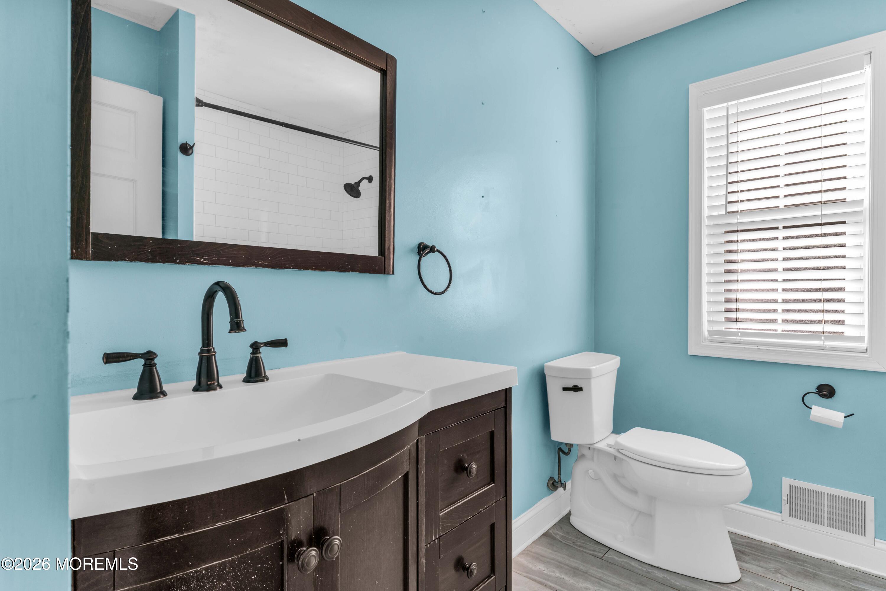 398 Riverdale Drive Aberdeen NJ 07735