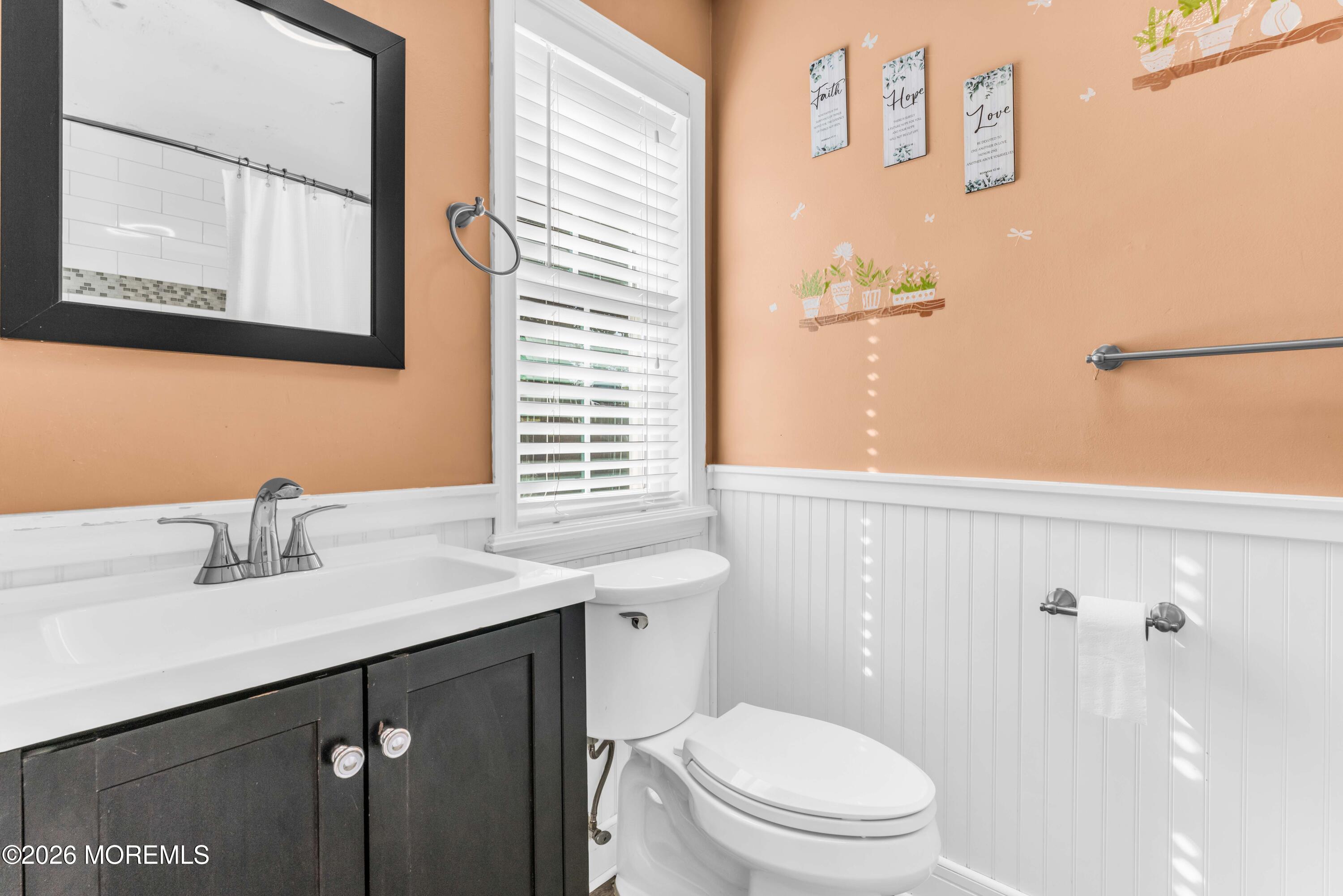398 Riverdale Drive Aberdeen NJ 07735