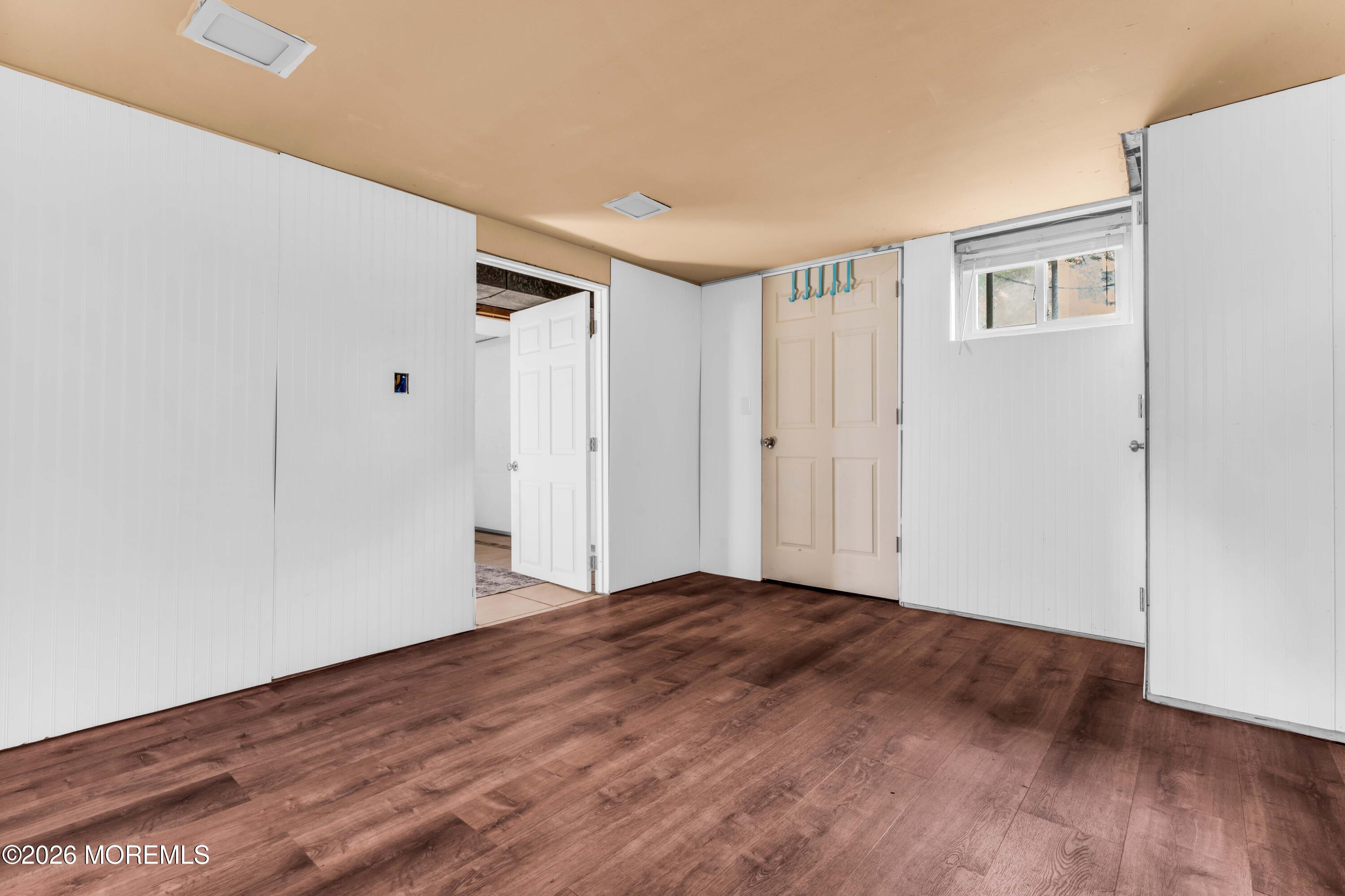398 Riverdale Drive Aberdeen NJ 07735