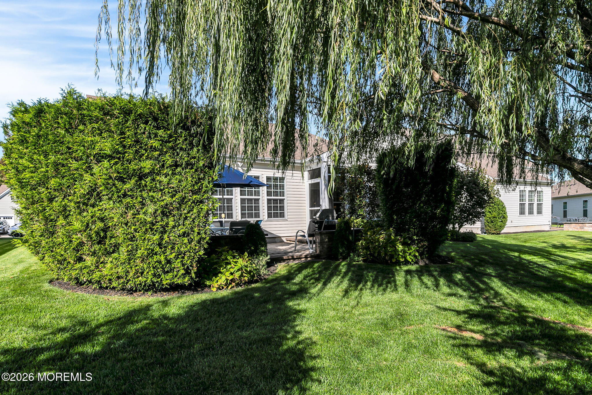 23 W Chaucer Lane Farmingdale NJ 07727
