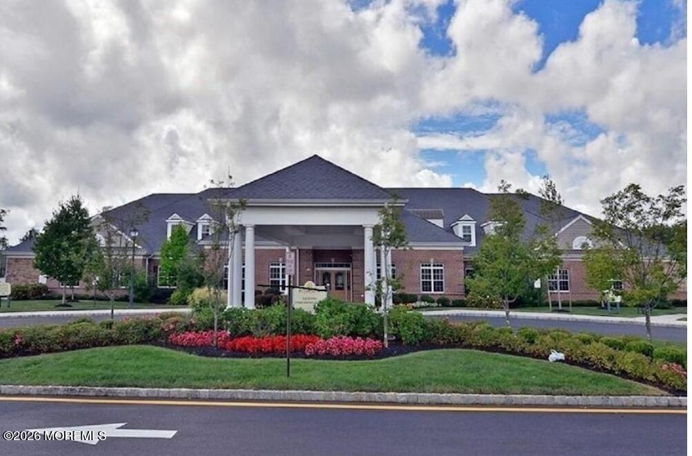 23 W Chaucer Lane Farmingdale NJ 07727