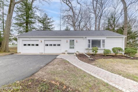 321A Sharon Way Monroe NJ 08831