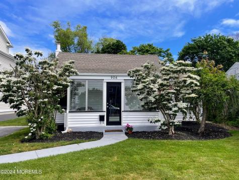 906 Central Avenue Spring Lake Heights NJ 07762