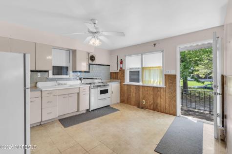 138 Vansant Avenue Island Heights NJ 08732