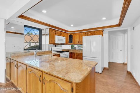 7 Avon Court Marlboro NJ 07746