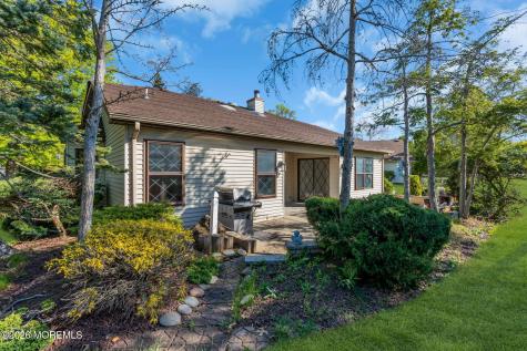 7 Avon Court Marlboro NJ 07746