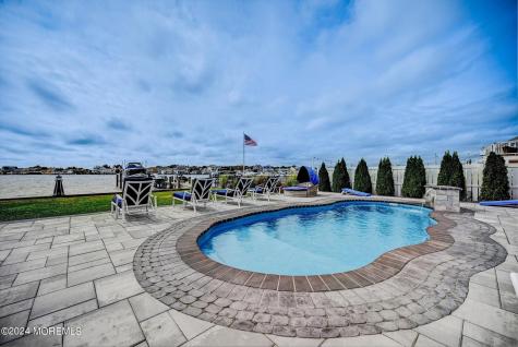27 Antiqua Avenue Toms River NJ 08753