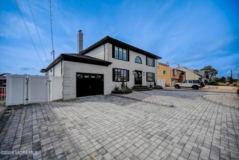 27 Antiqua Avenue Toms River NJ 08753