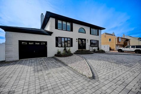 27 Antiqua Avenue Toms River NJ 08753
