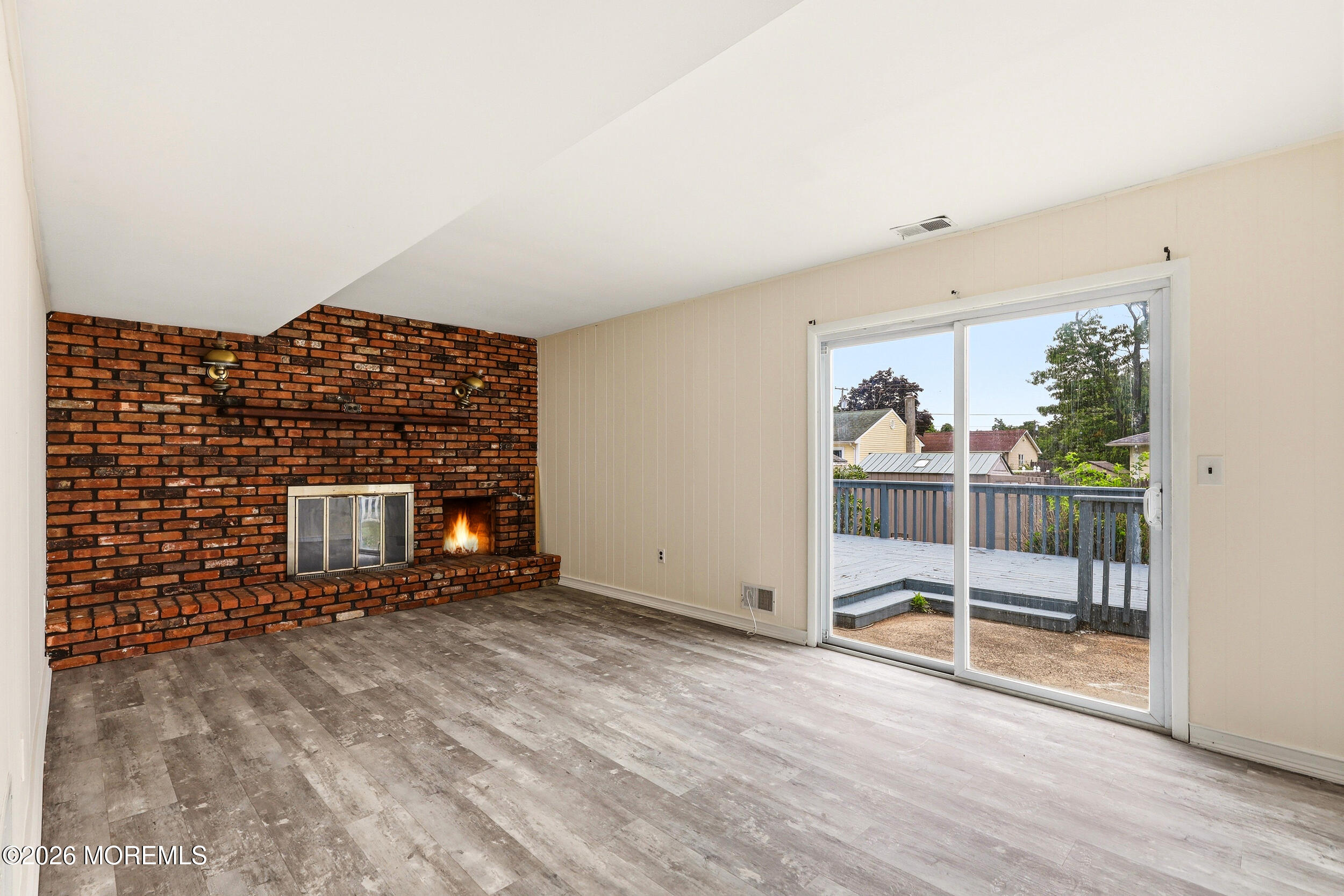 853 Neptune Avenue Beachwood NJ 08722
