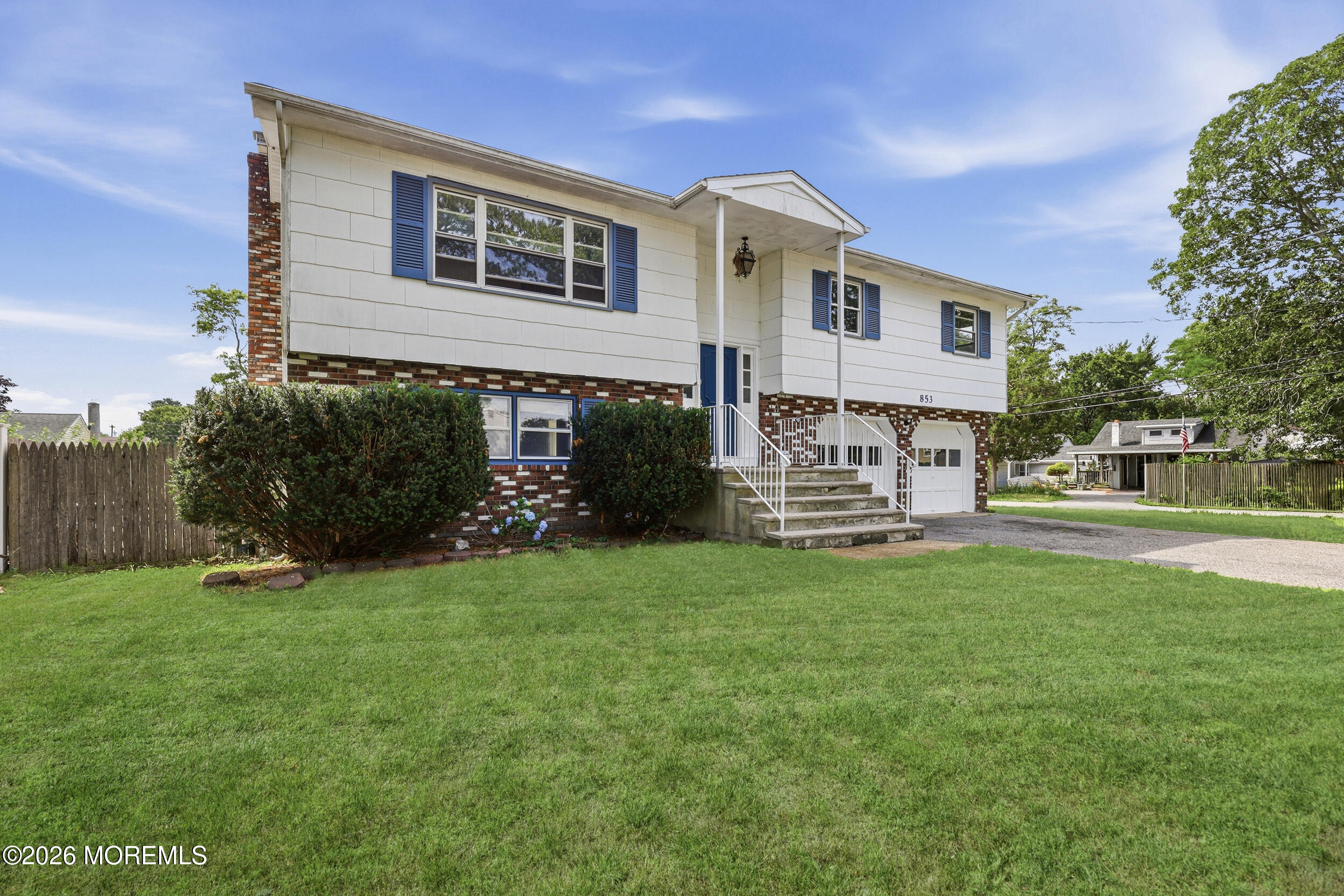 853 Neptune Avenue Beachwood NJ 08722