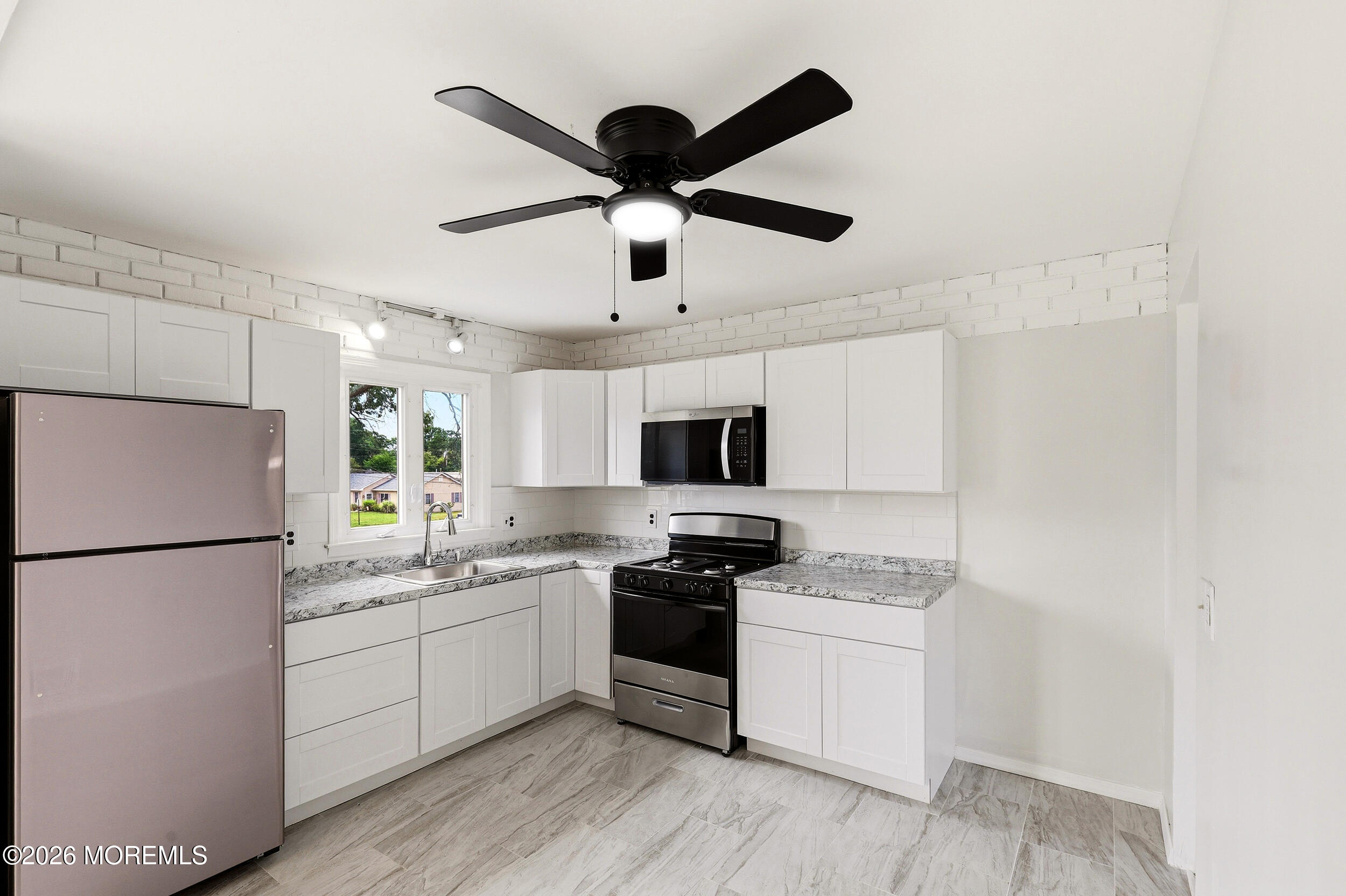 853 Neptune Avenue Beachwood NJ 08722