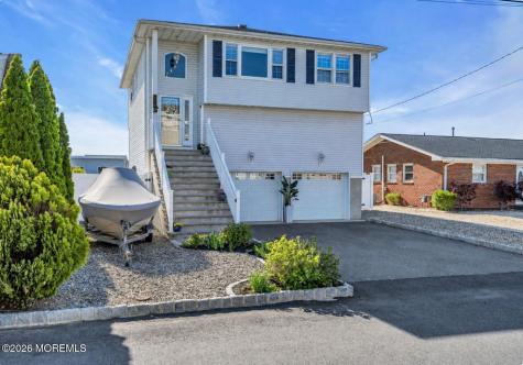20 Lagoon Drive W Toms River NJ 08753