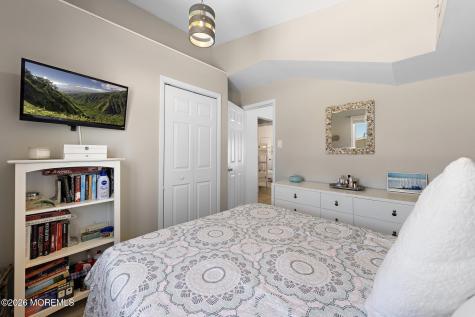 80 Mary Alice Road Manahawkin NJ 08050
