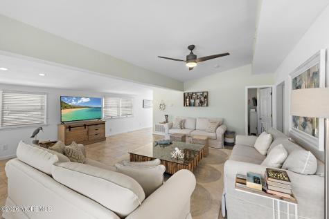 80 Mary Alice Road Manahawkin NJ 08050