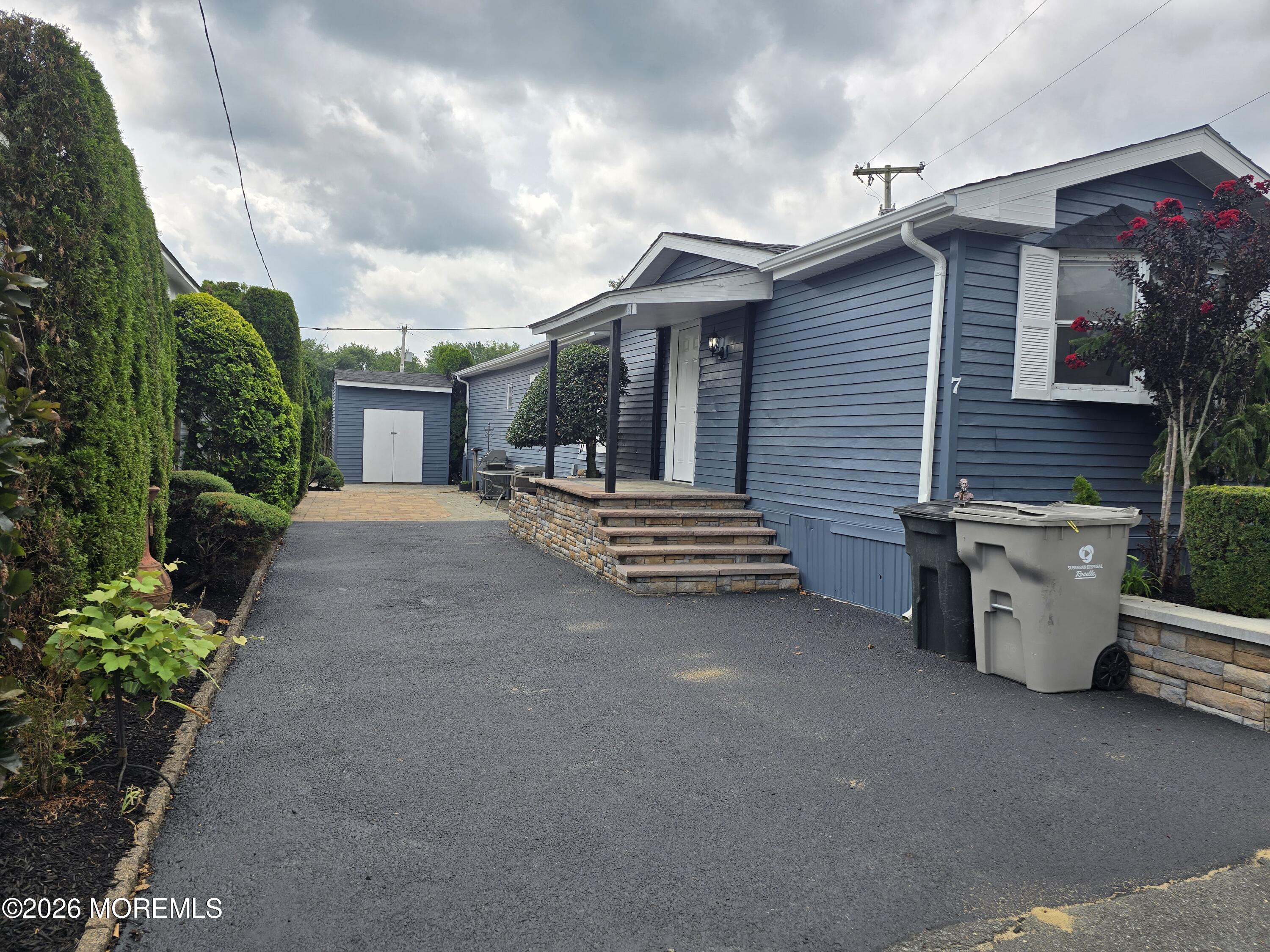 7 Shady Lake Circle Jackson NJ 08527