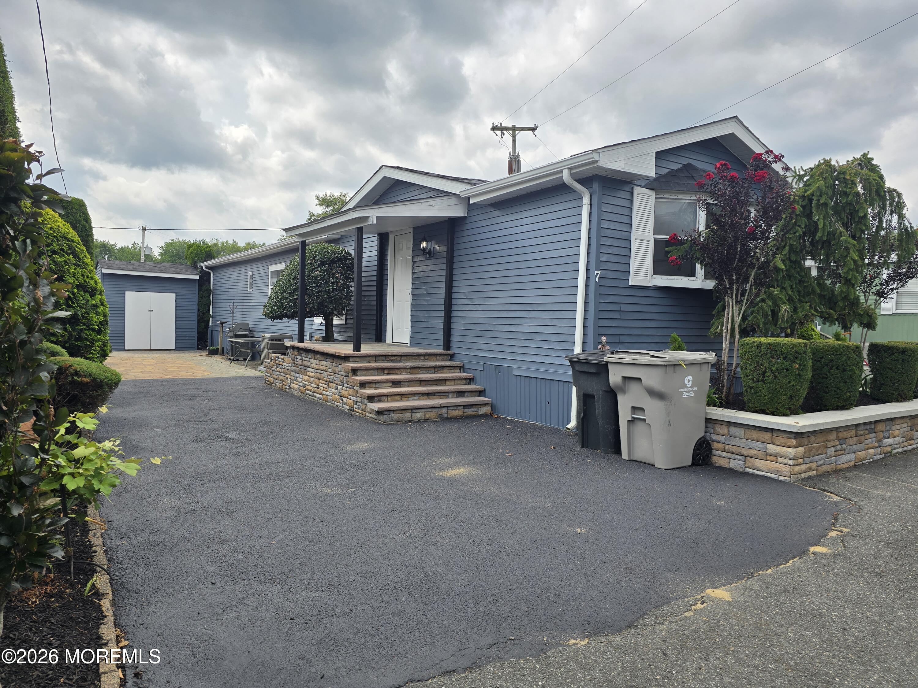 7 Shady Lake Circle Jackson NJ 08527