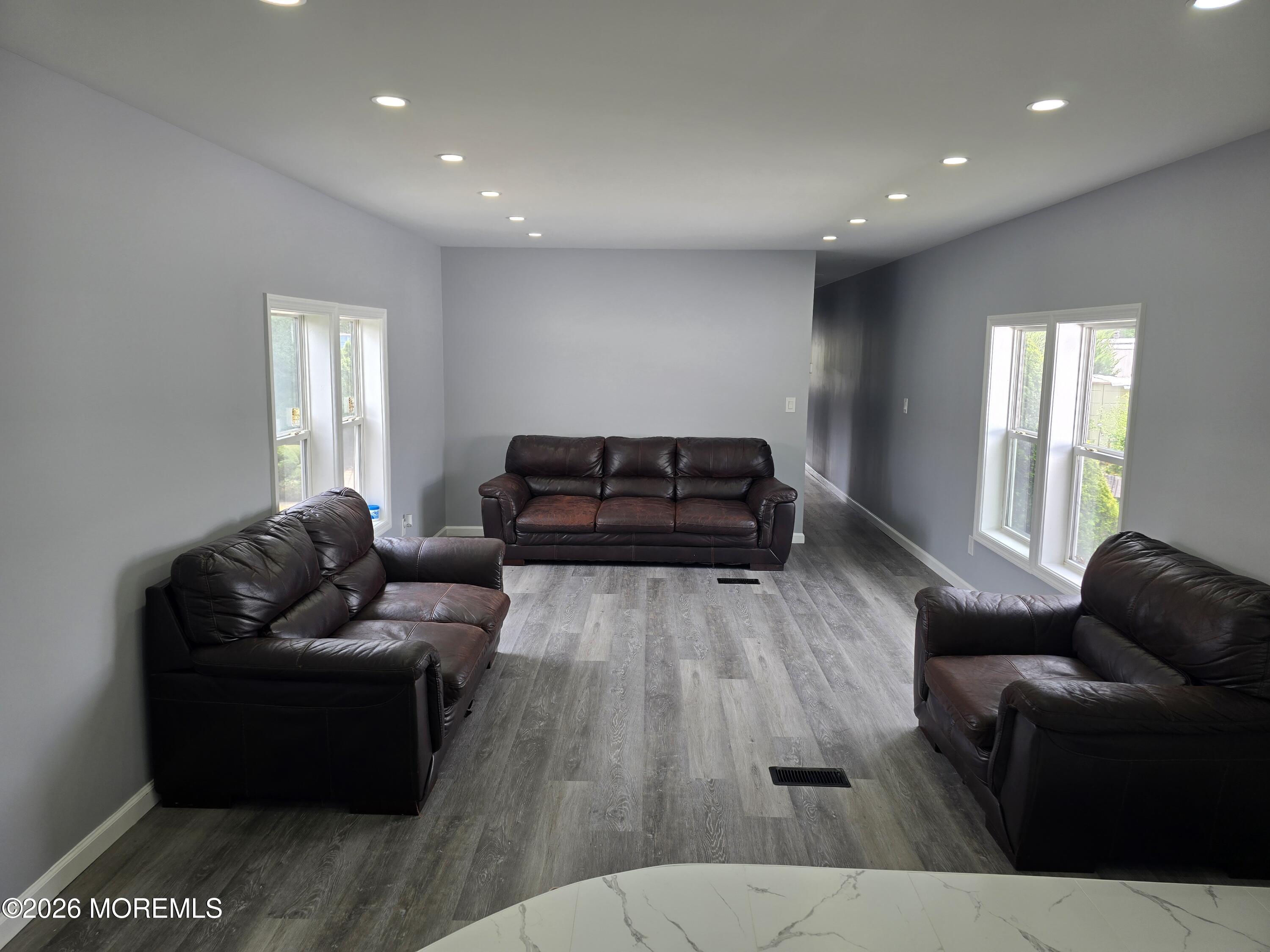 7 Shady Lake Circle Jackson NJ 08527