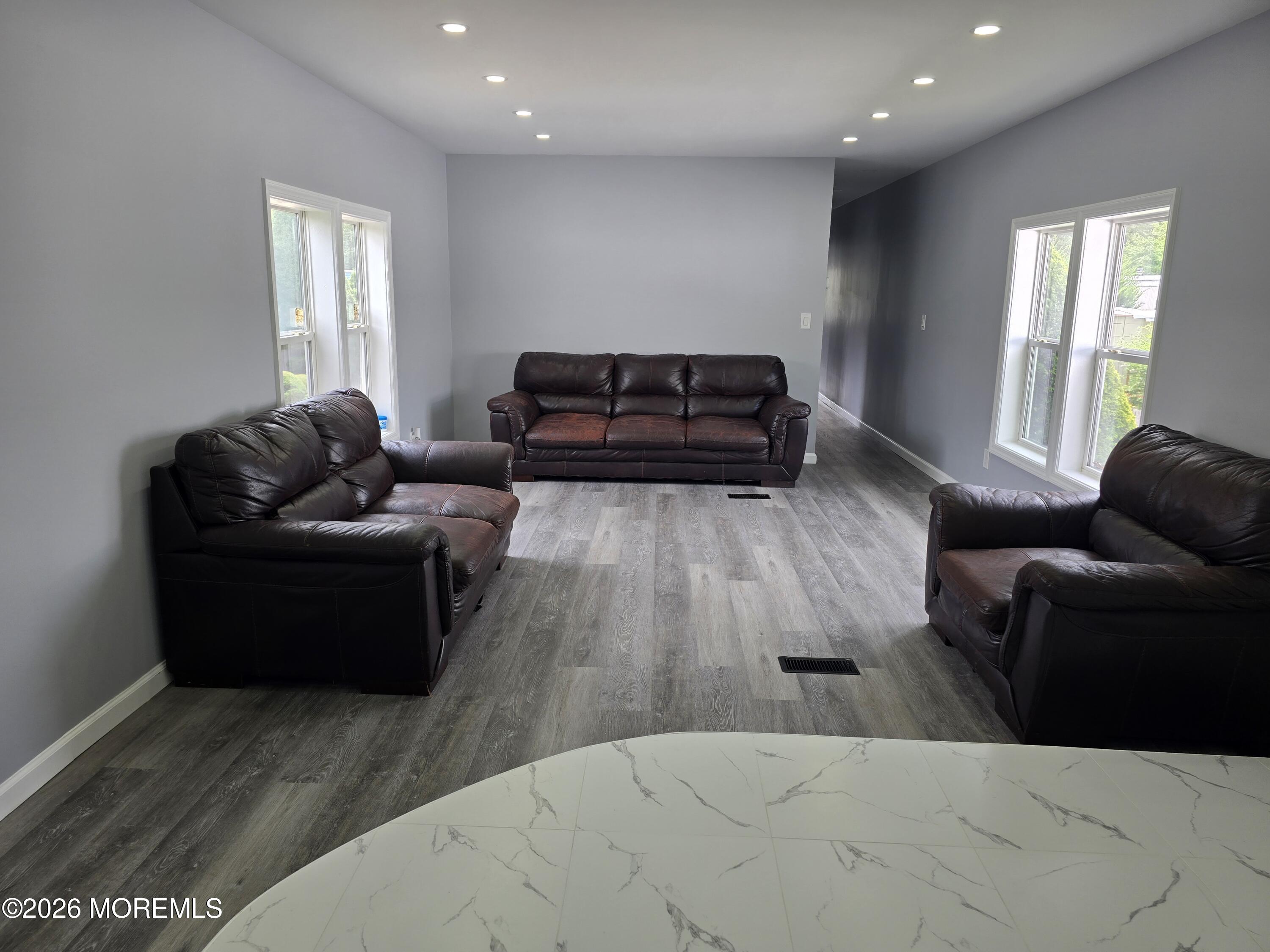 7 Shady Lake Circle Jackson NJ 08527