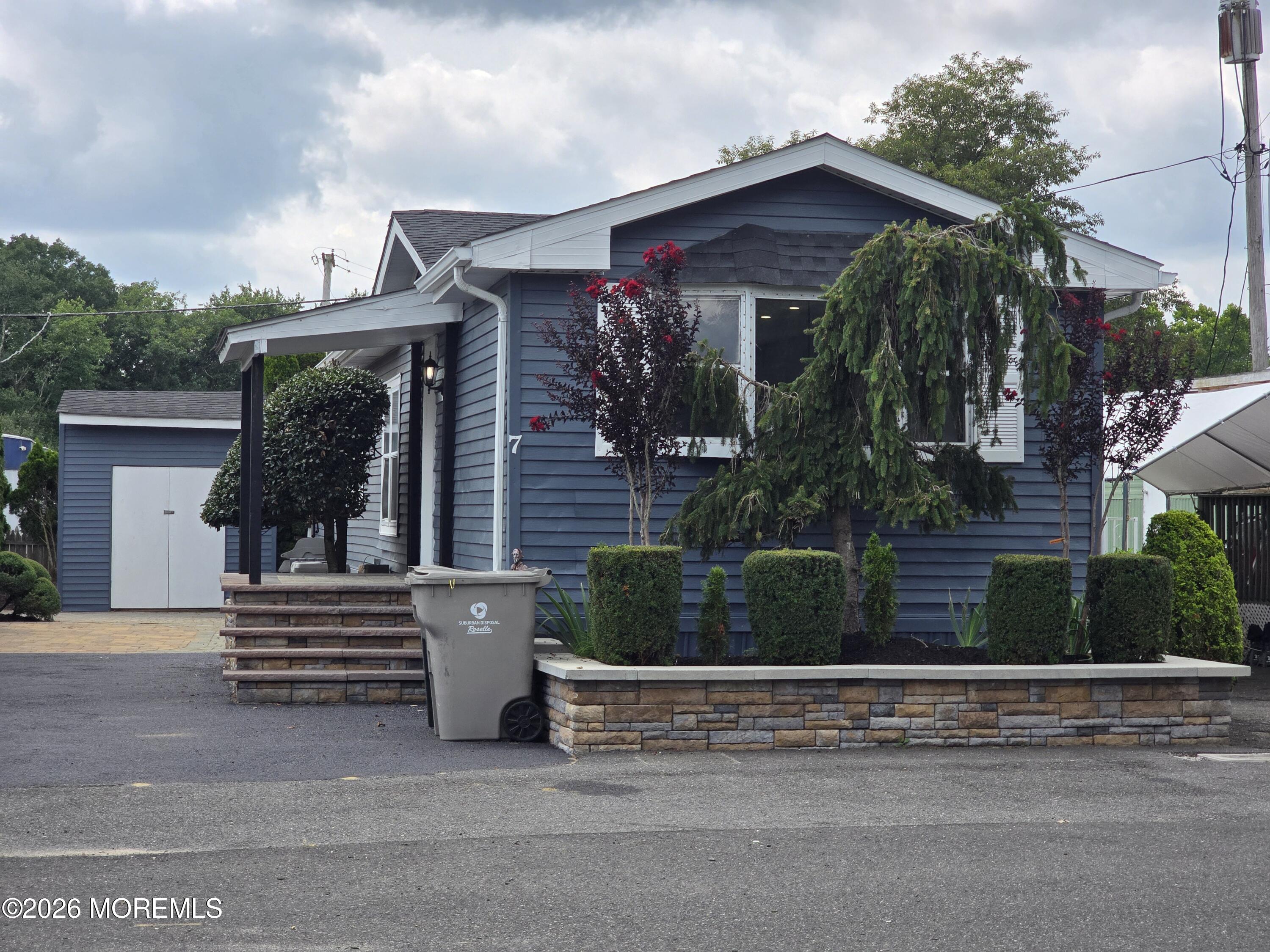 7 Shady Lake Circle Jackson NJ 08527