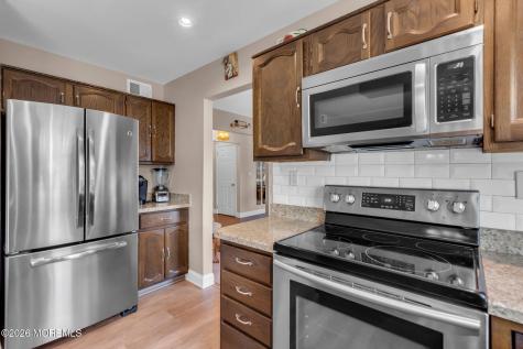 9 Carol Court Manchester NJ 08759