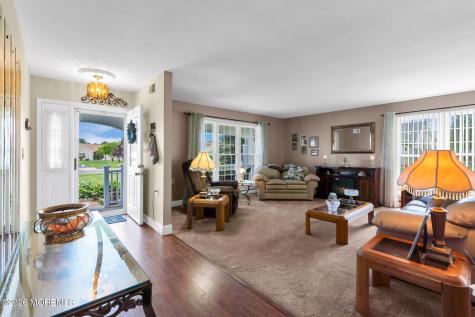 9 Carol Court Manchester NJ 08759